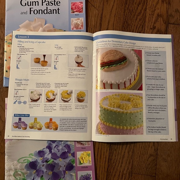 Cake decorating lesson books - Picture 3 of 7